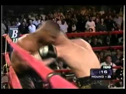 Roy Jones Jr. gets knocked down by Lou del Valle