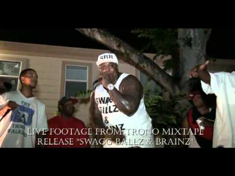 TRONO MIXTAPE RELEASE BLOCK PARTY