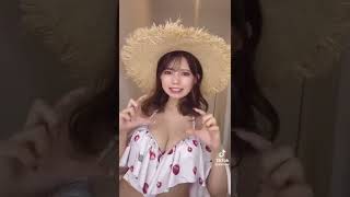 むにゅっと谷間がエロスンギ#shorts 　♯302