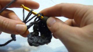 Stitch Scene: How to crochet the Peacock Stitch Pattern