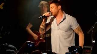 Blue - U Make Me Wanna Live @ La Maroquinerie, Paris, 2013 HD