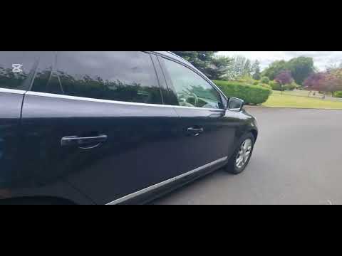 Volvo XC60 FINANCE ARRANGED * TOP-SPEC * D4 CLASSI - Image 2