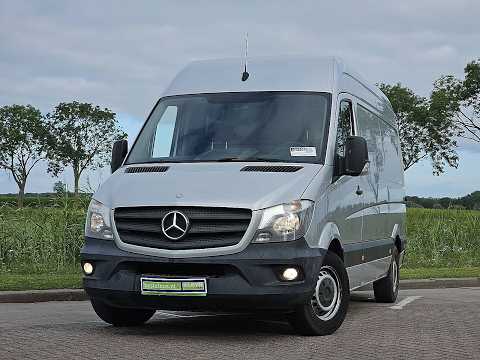 Mercedes-Benz Sprinter video náhled