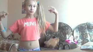 Download lagu ukrainian girl dancing to PSY mp3