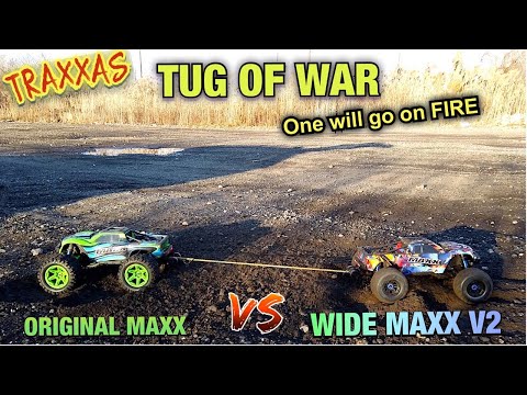 TUG OF WAR  |  Traxxas wide MAXX v2 vs original MAXX 4s