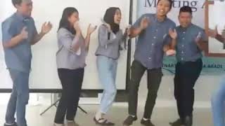 Download lagu Yel yel unik, lucu mp3