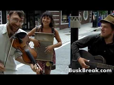 BuskBreak Mister Gunn & The Pistol Packin’ Mamas perform "Caffeine"