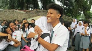 Download lagu Dirly - Bumi Berhenti Berputar. mp3 Download lagu Dirly - Bumi Berhenti Berputar. mp3