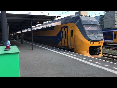 Treinen op Station Den Haag HS