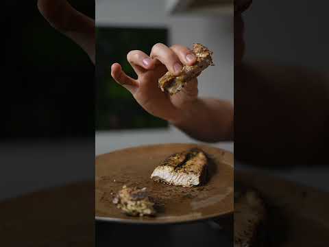 Raw chicken !! 😱😱