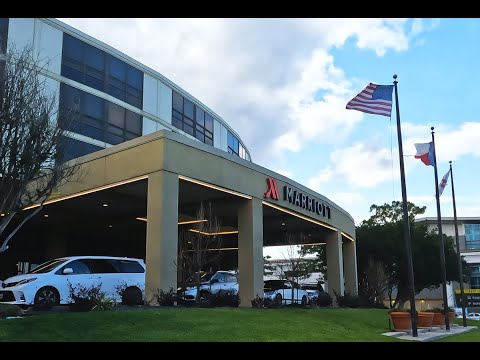 Episode 9:  Plane Spotting/Review of the Houston Airport Marriott at George Bush Intercontinental!