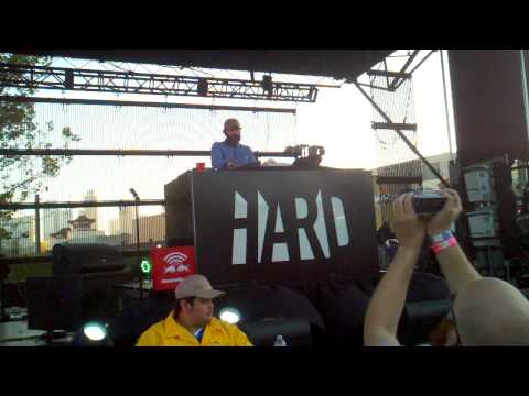 MR. OIZO PLAYING LIVE @ HARDSUMMER 2013
