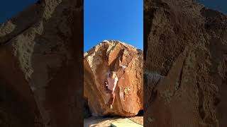 Video thumbnail of Shot Hole, V6. Moe's Valley