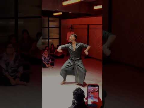 Revealing my mallu side 🥥🌴#dance #dancecover #choreography#kaantha #dancevideo