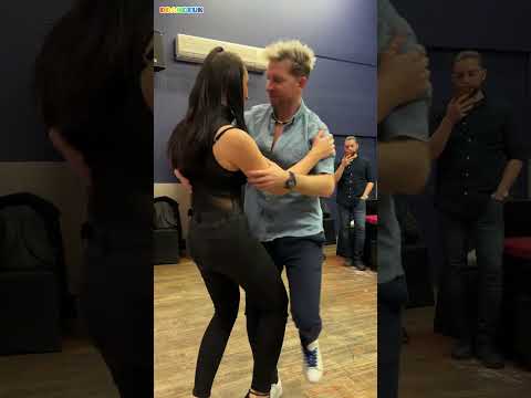 Diosa Bachata Dance (Ricard & Noami