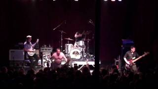 The Jesus Lizard playing &quot;Glamorous&quot;