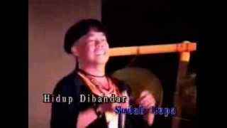 Download lagu Amanat Dari Kampung - Abu Bakar Ellah (HQ Audio With Lirik) mp3