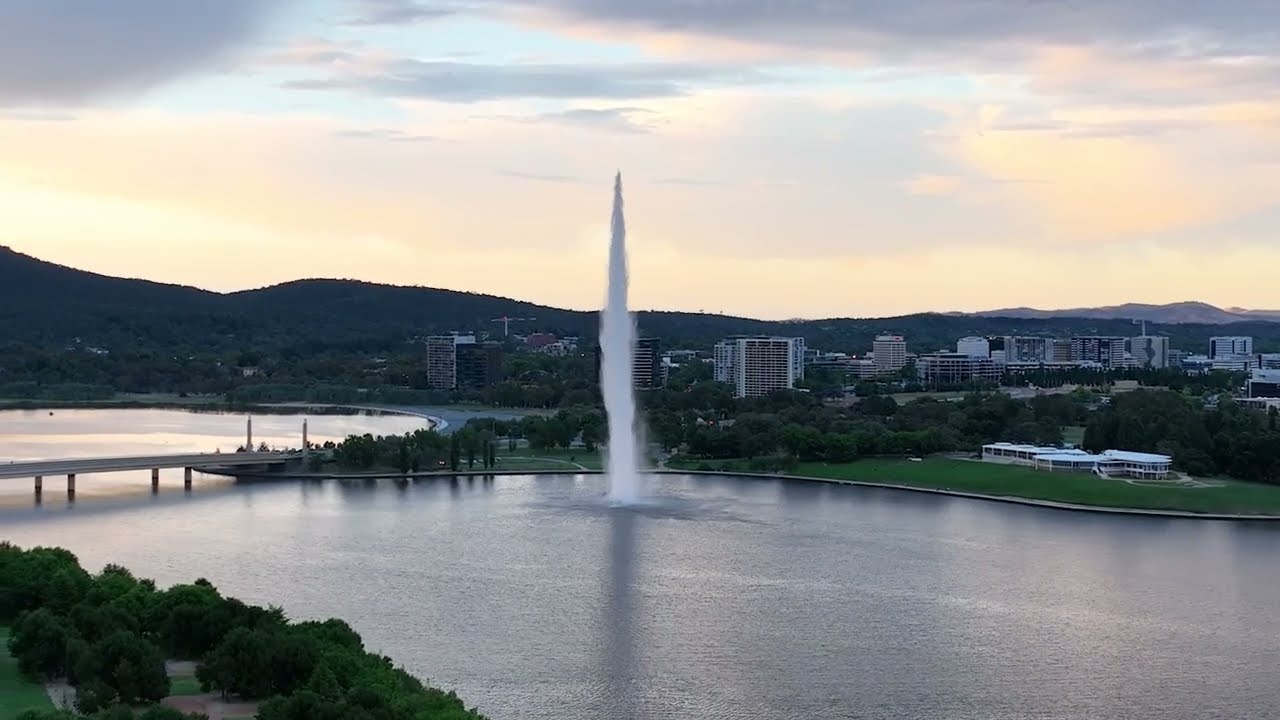 Watch powerful fountain reach 147 meters high at Captain Cook Memorial Jet.