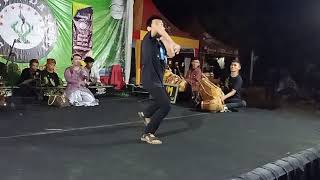 Download lagu Rengga Mencug Bajidor jaipongan wangsit Siliwangi mp3