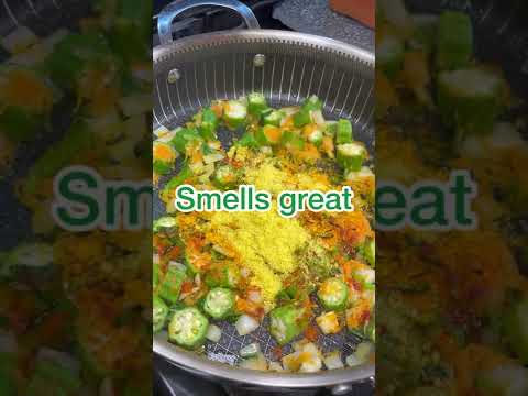 How to cook Fungi ( Cou Cou) cornmeal , stew cod fish and steam eggplant, Antiguan Inter Dish