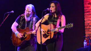 Steve Earle &amp; Shannon McNally Lonely Are The Free Feb 25 2019 Chicago nunupics