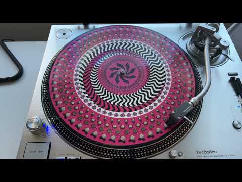 Gorillaz - Cracker Island (2023 Zoetrope Vinyl) - Technics 1200G / Audio Technica ART9XI
