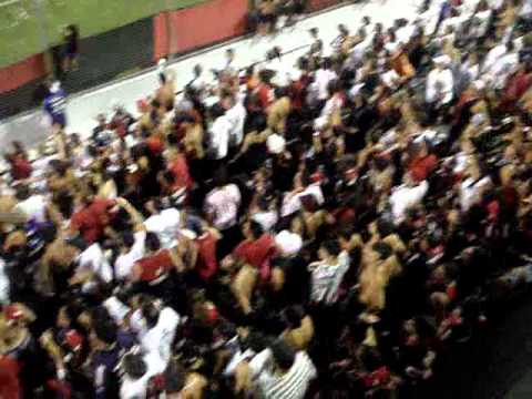 "Newell's vs policia, periodismo y municipio - Nadie nos puede parar" Barra: La Hinchada Más Popular • Club: Newell's Old Boys