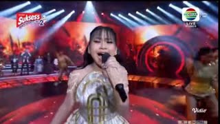 Download lagu 'ILALANG' Versi APRIL (Cirebon) bikin susah nafas - D'Academy 7 TOP 5 mp3