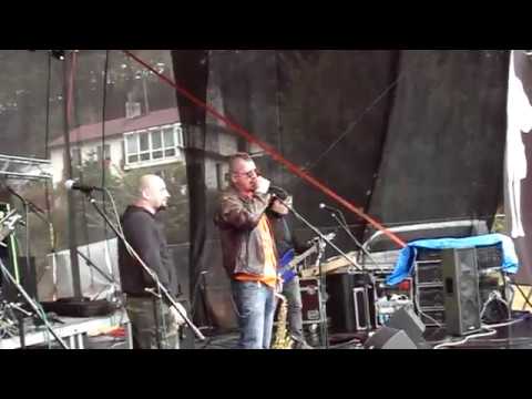 Národ Sobě - Národ Sobě - Plove vor - live in Dunění rockových tamtamů