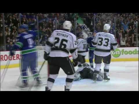 Canucks Vs Kings - David Booth 2-2 Goal - 01.17.12 - HD