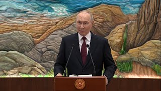 “Вы соскучились?” — Путин опроверг слухи об опале Лаврова. Министр готовит диалог с США