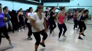preview picture of video 'zumba movida gym atripalda 27-09-2012'