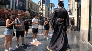 Download lagu NO WAY! Giant Handsome Man in Hanfu Stopped the Crowd! Street Reactions ❤️ mp3
