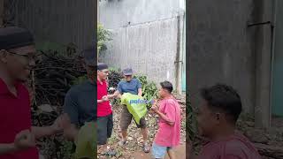 Download lagu #comedy #comedyshorts #funny #viral mp3 Download lagu #comedy #comedyshorts #funny #viral mp3