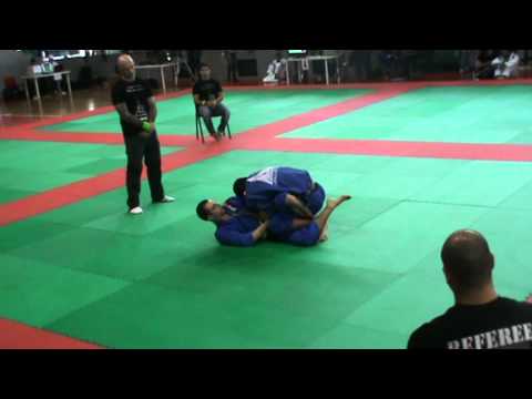 Torino Jiu-Jitsu Challenge 2012: Thomas Mastwo Oyarzun VS Luca Marini