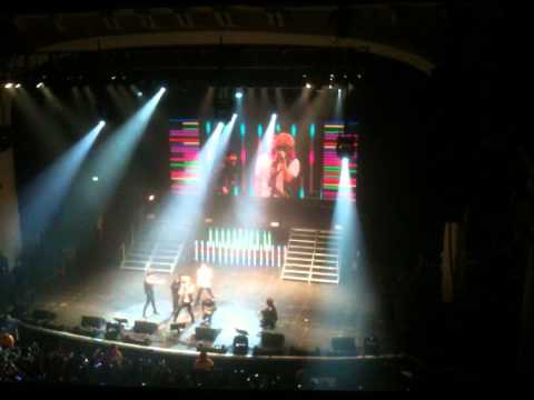 111205 United Cube Concert In London B2st V.I.U (Very Important You) LIVE