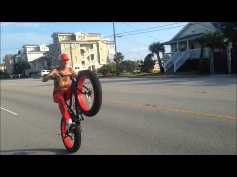 THE Mongoose Dolomite Fat Tire Bicycle Wheelie Video! Wrightsville Beach NC!! 肥胎腳踏車孤輪影片.