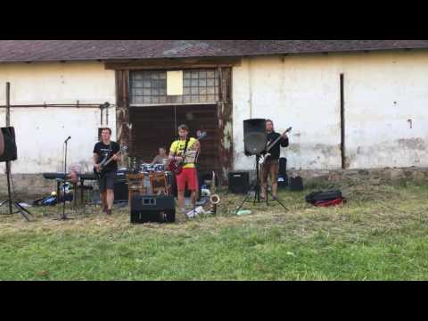 Víčko - Víčko - Žluťák (9.7.2016 Hájenka - Live)