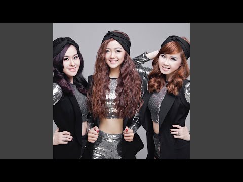 Thể hiện bởi Mắt Ngọc