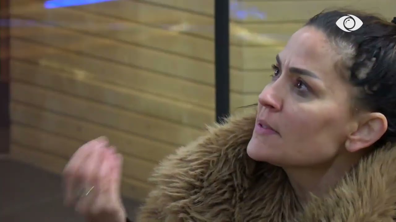 Ti do ndiheshe xheloze”/ Rizarta ndërhyn në debatin mes Eglit dhe Gjestit