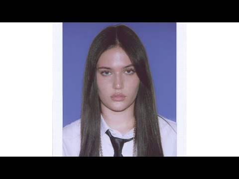 SIENNA SPIRO - TAXI DRIVER (Official Audio)