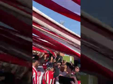 "En mi cuna una bandera - Nuevo tema de La barra de Instituto" Barra: Los Capangas &bull; Club: Instituto