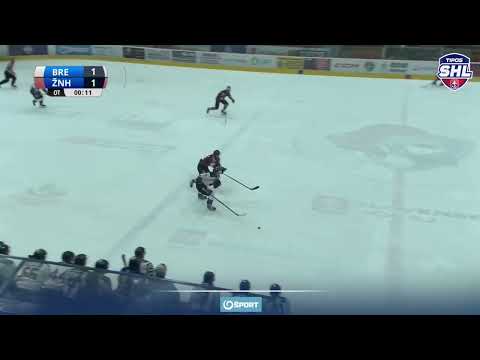 Rozhodujúci gól útočníka HK Brezno Knights Maroša Surového proti Žiaru nad Hronom