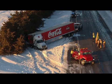 High winds blow snow and create slick roads in Stearns County MN - 1/5/2020