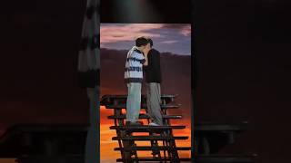 Download lagu Jimmy kissed his thumb in Last Twilight Concert 💜💙 ##LastTwilightOnStage #jimmysea mp3 Download lagu Jimmy kissed his thumb in Last Twilight Concert 💜💙 ##LastTwilightOnStage #jimmysea mp3