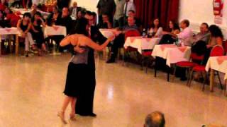 Paulina Cazabon y Jose Luis Gonzalez en milonga Vida Mia, Tango 1