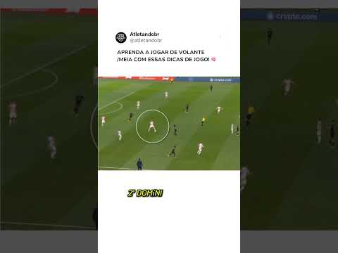 Jogar como meia/volante no futebol exige ser inteligente com a bola! 🧠#futebol #jogador #atletandobr