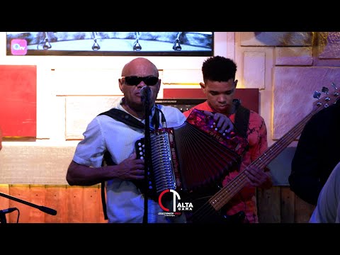 El Cieguito De Jacagua - Los Cabareces En Vivo Desde El Parque Restaurant