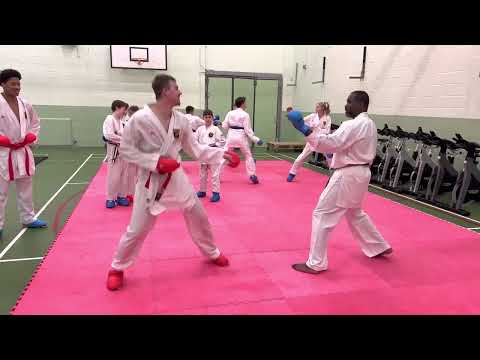 Wayne Otto OBE demonstrates a takedown