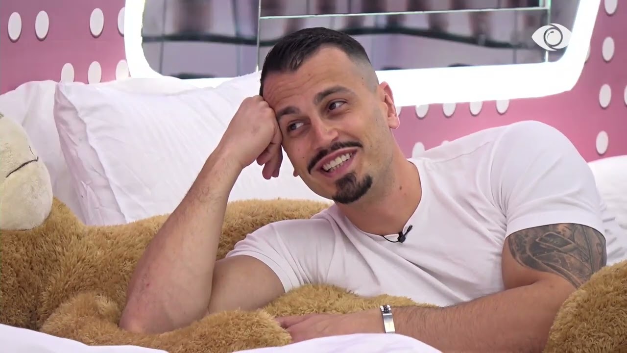 Nuk jemi as burrë as grua…/ Brikena diskuton me Shëndritin për raportin me Mateon